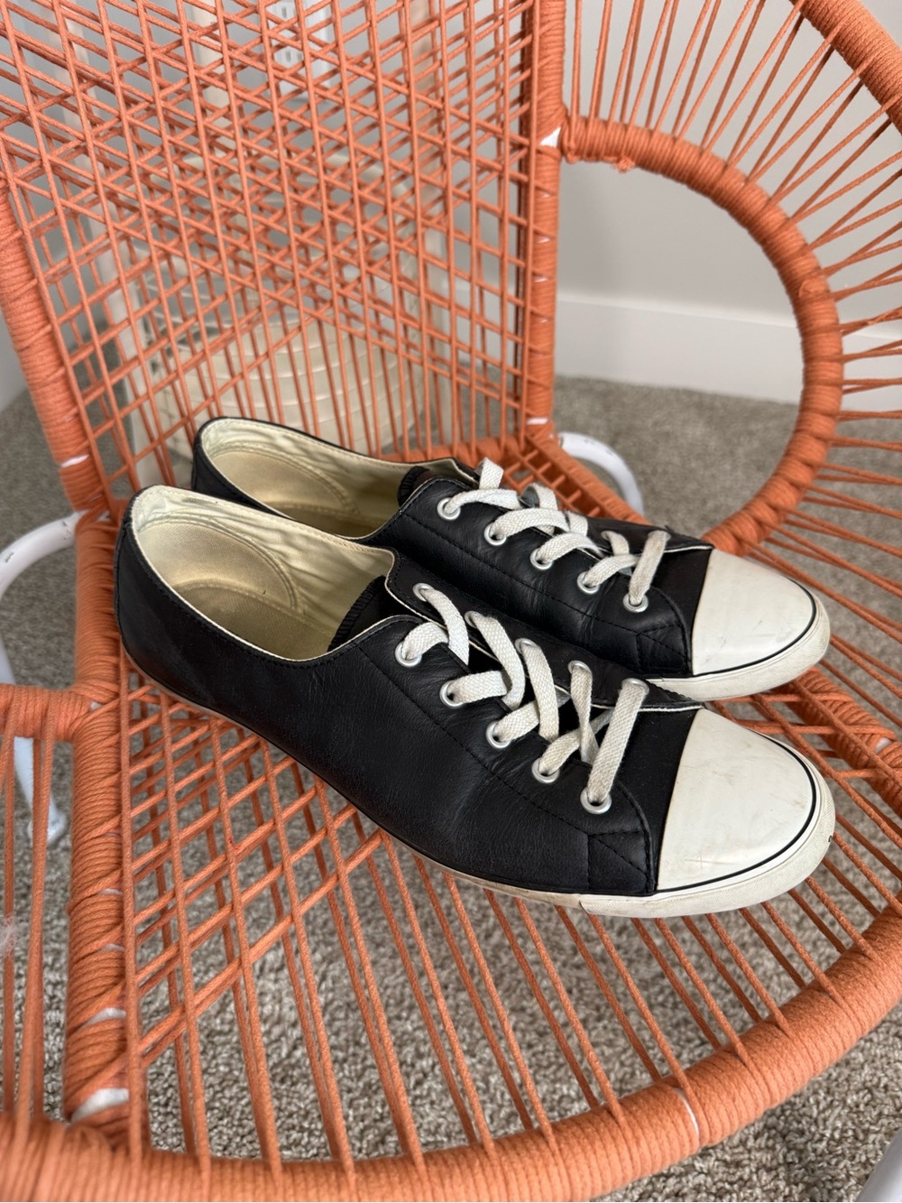 Converse Black leather Low-Top Sneakers with White Laces